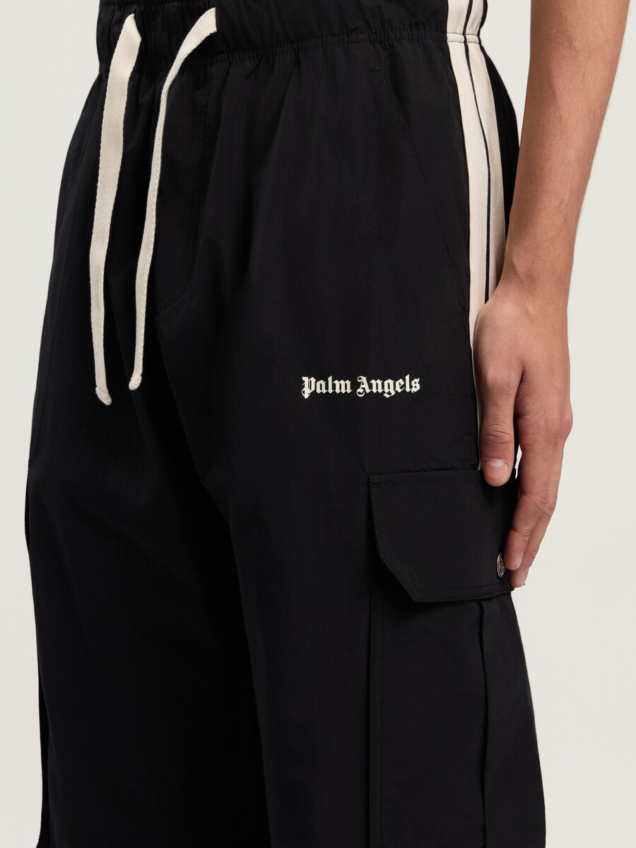 pantalones cargo con logotipo clásico