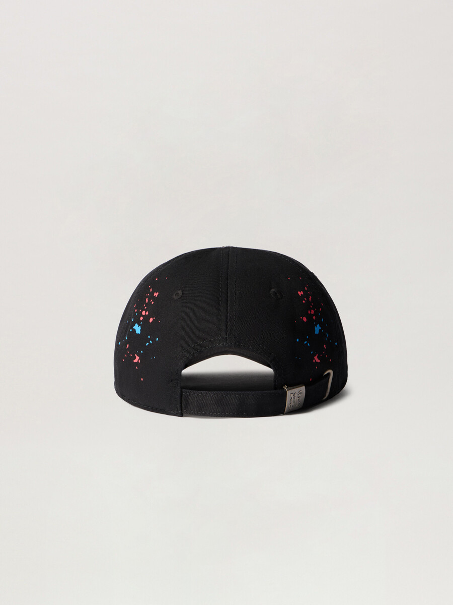 gorra con logotipo curvo pintado
