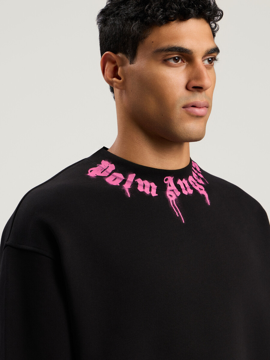 sudadera con cuello redondo y logotipo